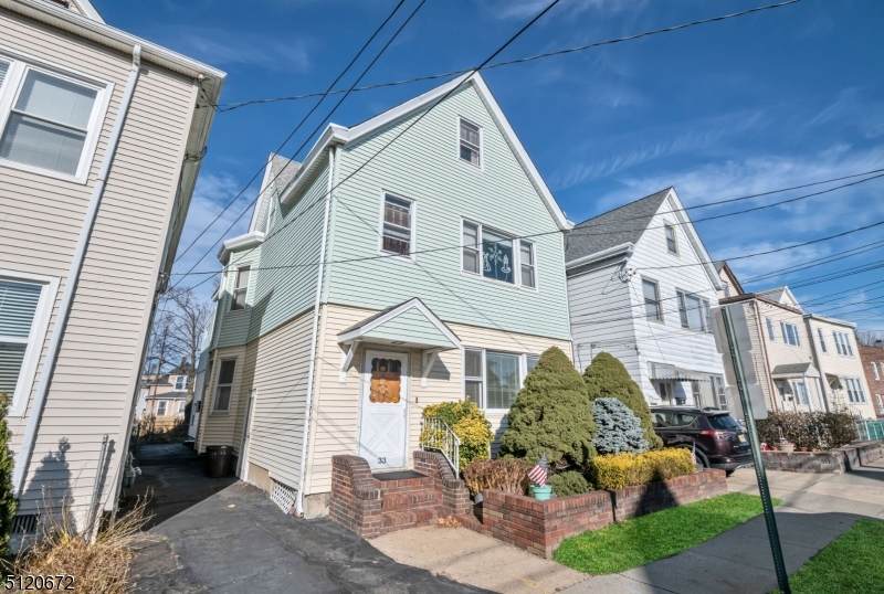 33 Pacific Avenue - Photo 1