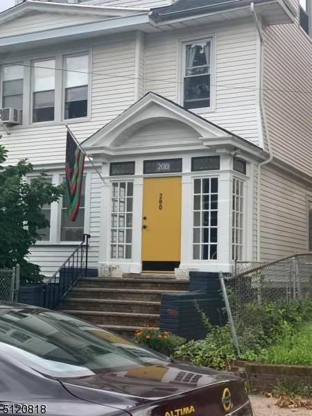 200 Weequahic Ave - Photo 1
