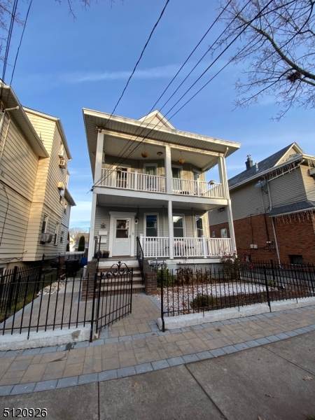 20 Van Riper Ave - Photo 1