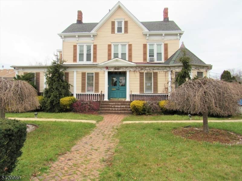 623 Georges Rd - Photo 1