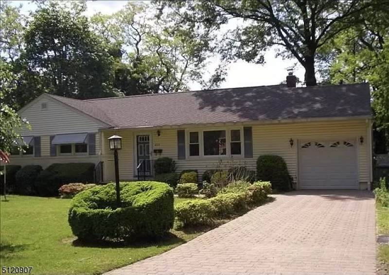 425 Cedar Ave - Photo 1