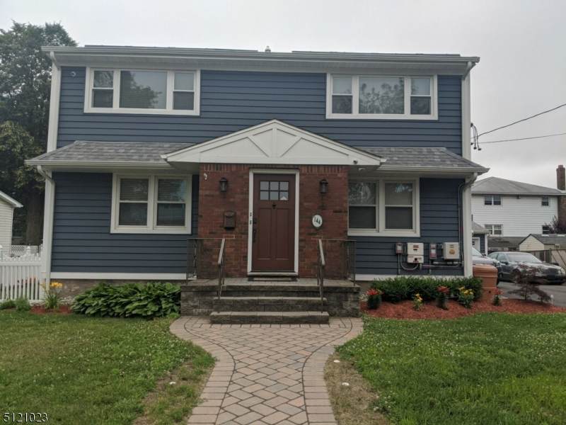 144 Hamilton Ave - Photo 1