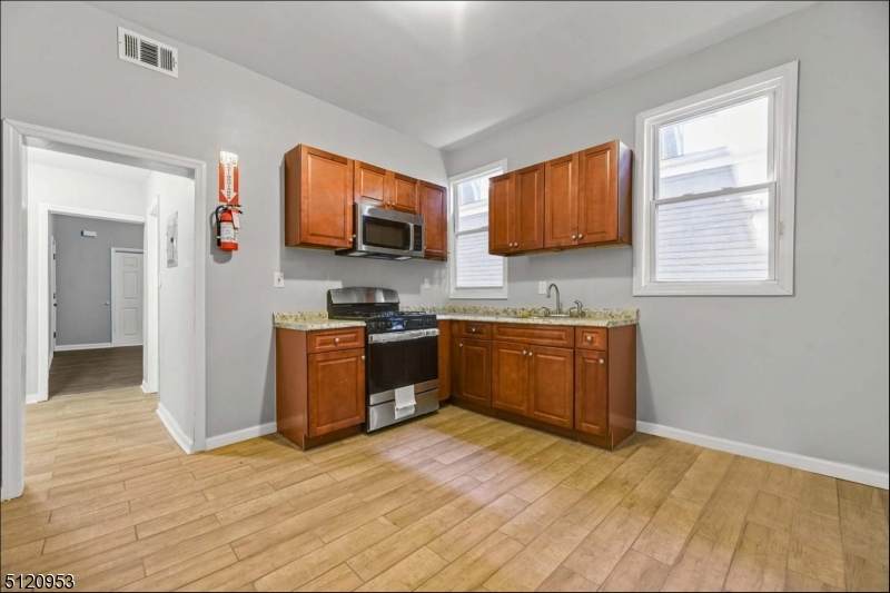49 Treacy Ave - Photo 1