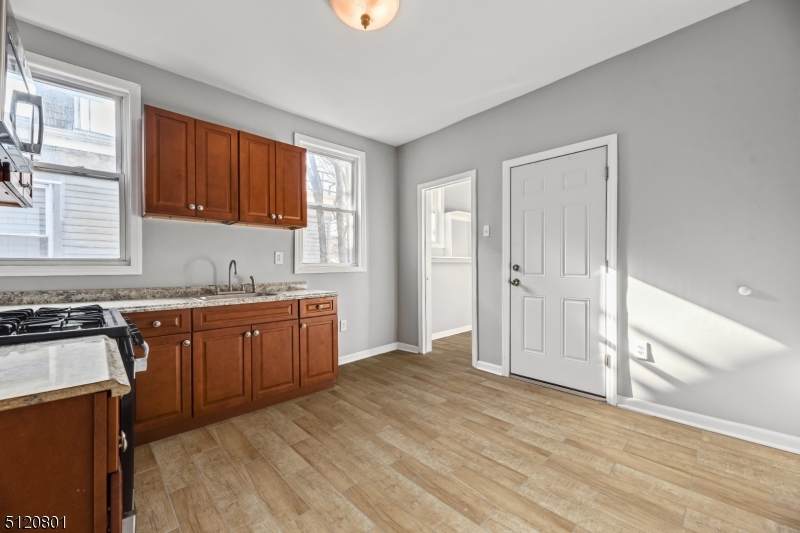 49 Treacy Ave - Photo 1