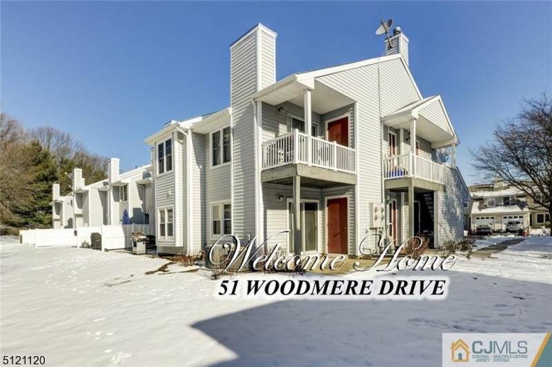 51 Woodmere Dr - Photo 1