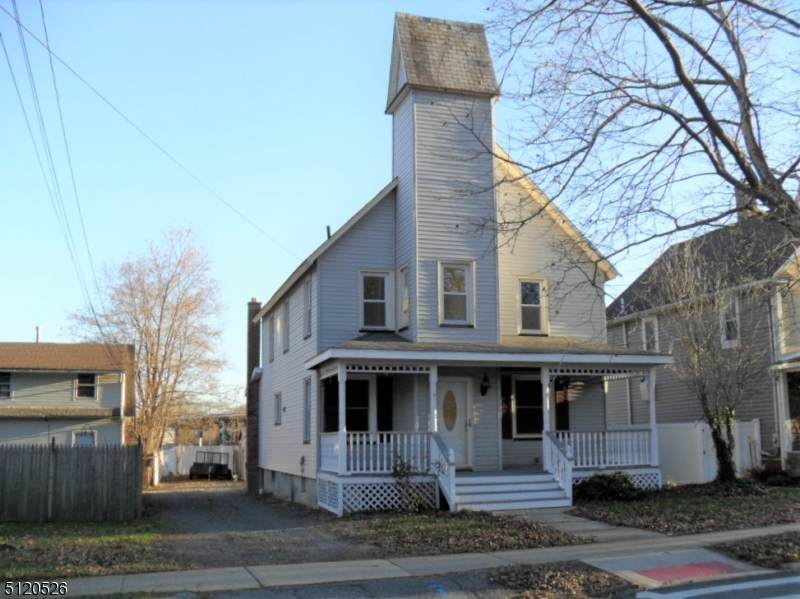 16 Wantage Ave - Photo 1
