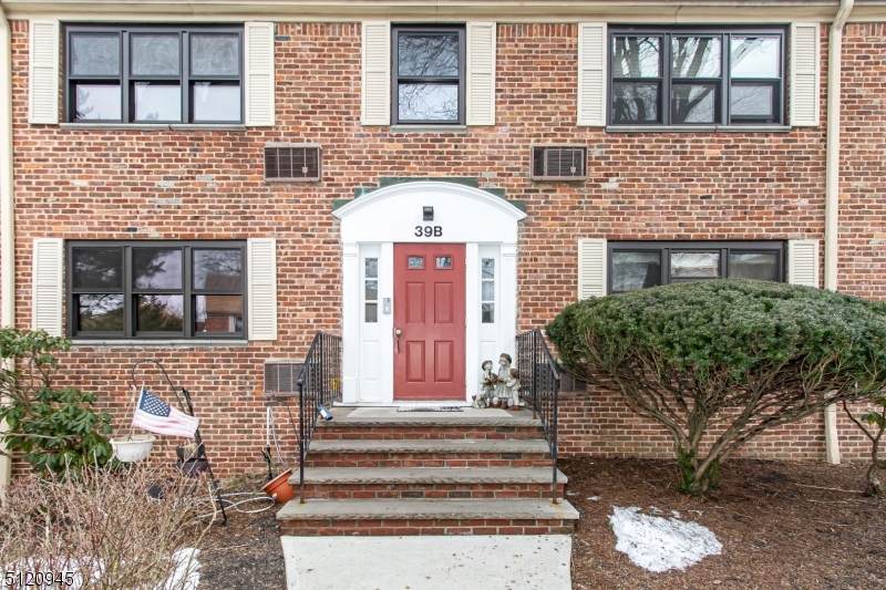 39 Sandra Circle - Photo 1
