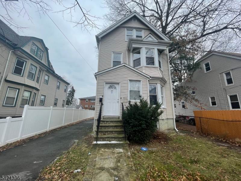 72 Linden Ave - Photo 1