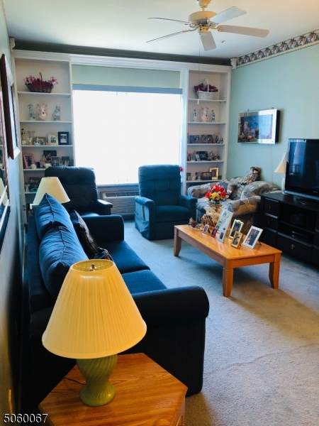4 Richmond Road Suite208 - Photo 1