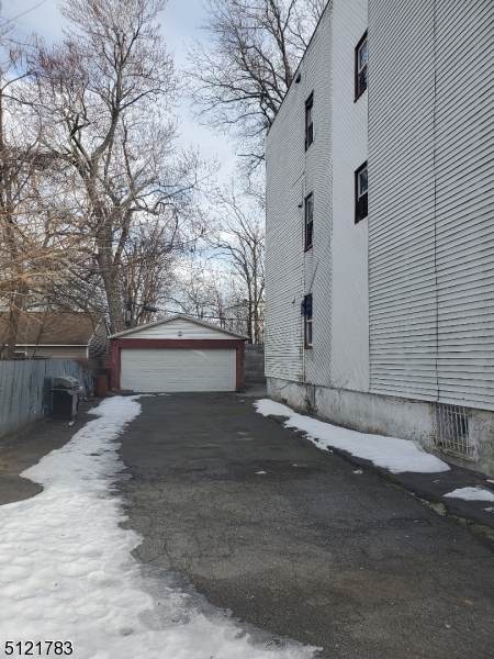 94 N 15Th St - Photo 1