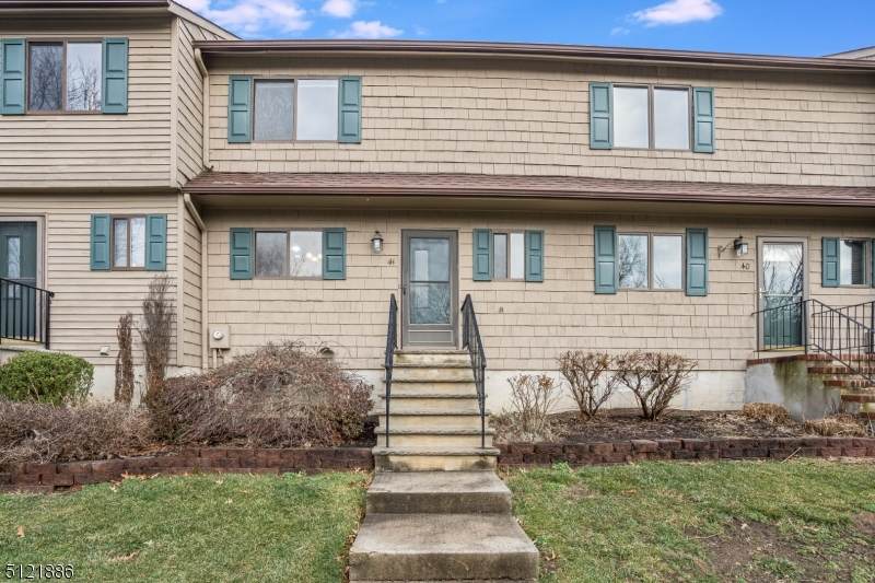 41 Indian Spring Ln - Photo 1