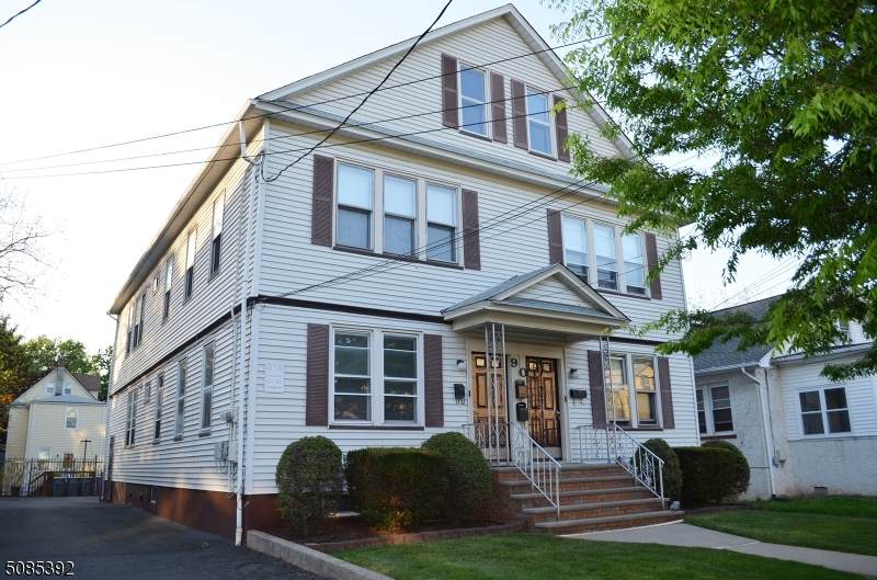 90 Benjamin St - Photo 1