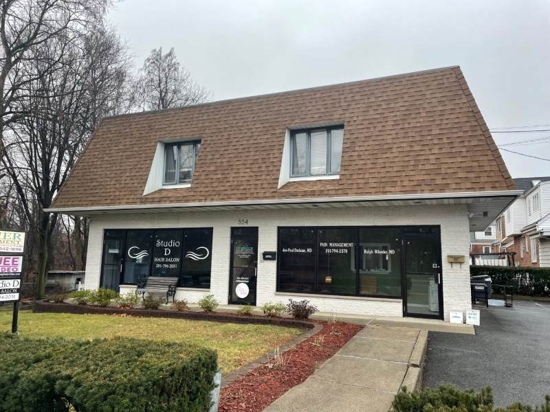 554 Mola Blvd - Photo 1