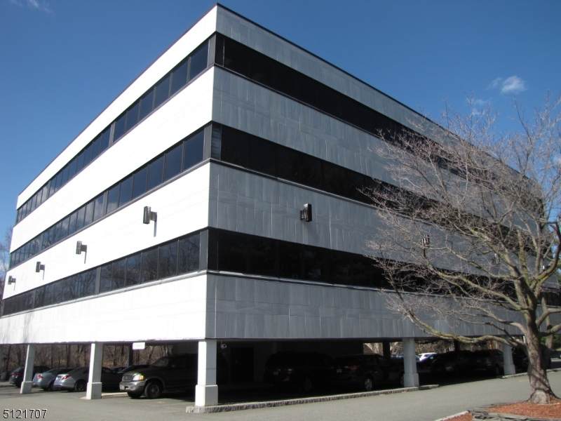 275 Paterson Ave - Photo 1