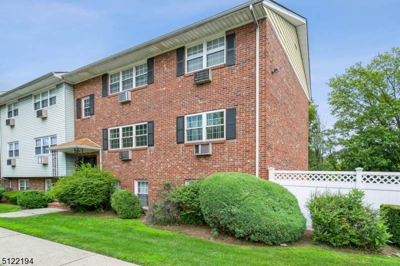 355 Broad St - Photo 1