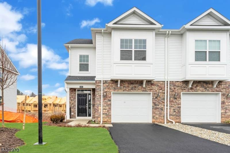1001 Churchill Circle - Photo 1