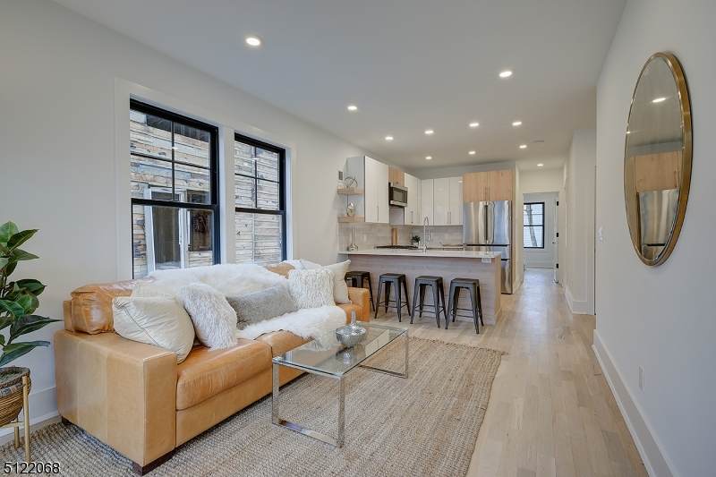 23 New St - Photo 1