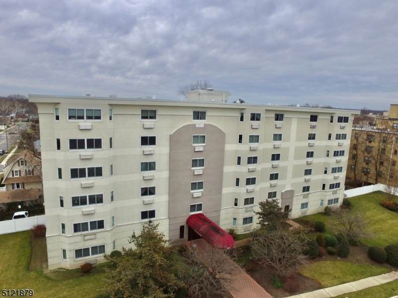 310 Lookout Avenue - Photo 1