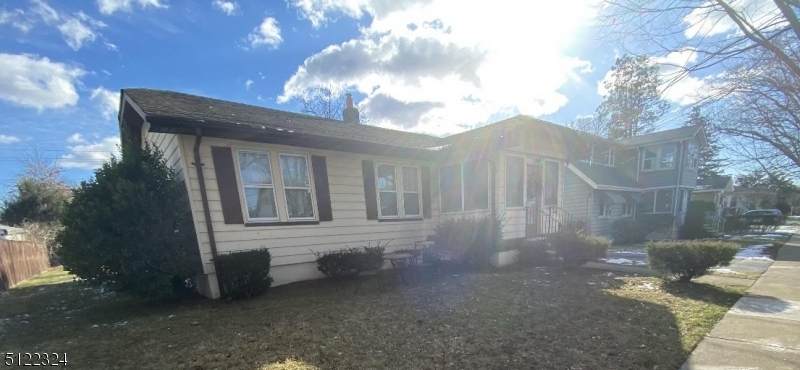 25 Albert Ave - Photo 1