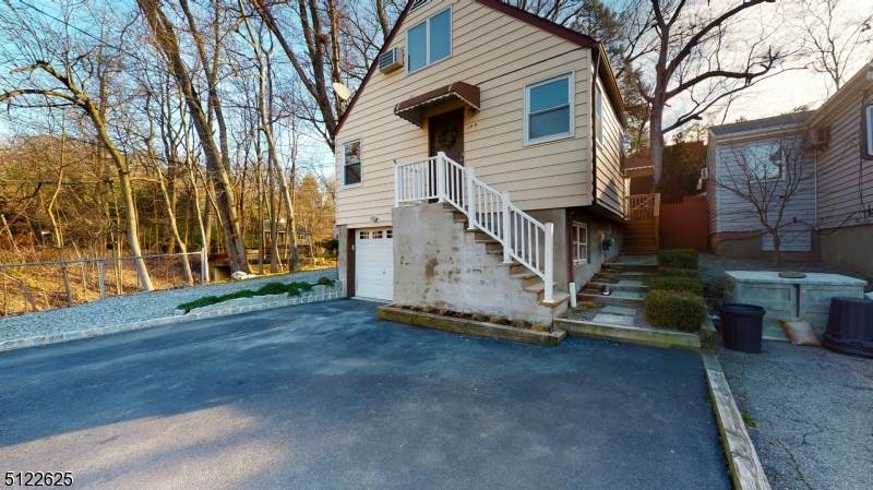 144 Terhune Dr - Photo 1