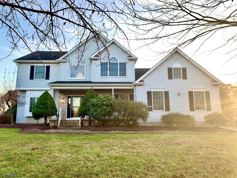 9 Collins Dr - Photo 1