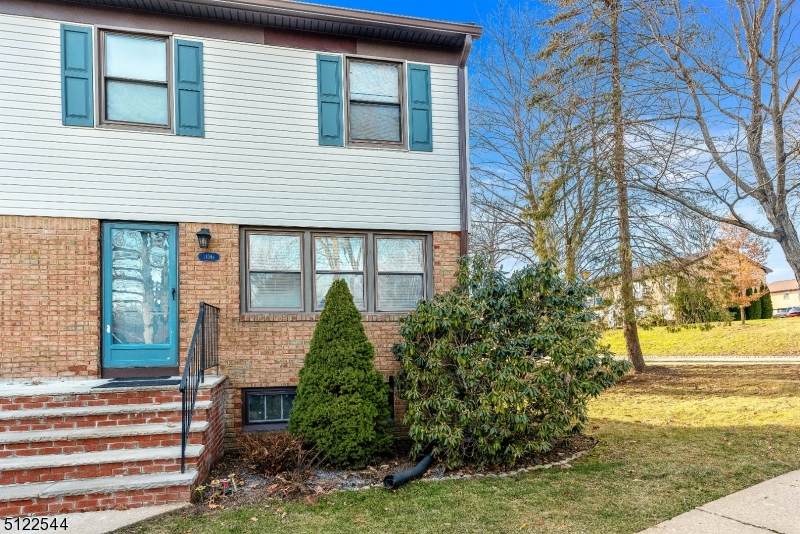 106 Stedwick Dr - Photo 1
