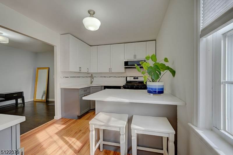 101 Gates Ave 3A - Photo 1