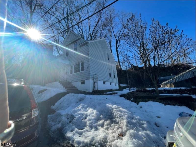 13 White St - Photo 1
