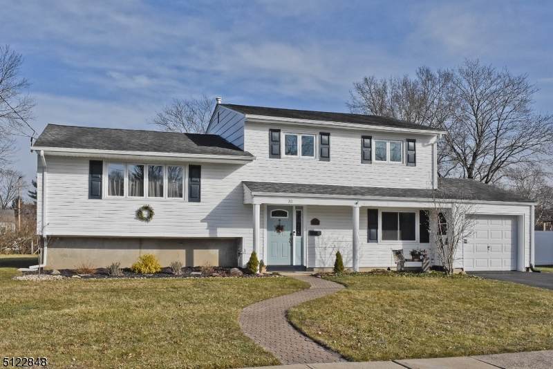 31 Barbara Dr - Photo 1