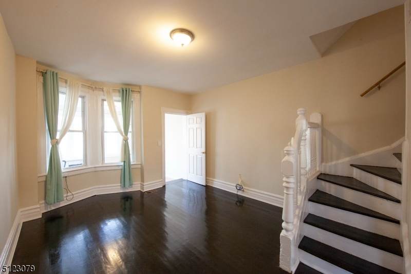 409 Washington Ave - Photo 1