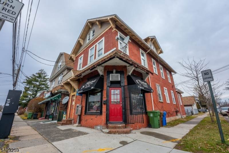 1000 Roselle St - Photo 1