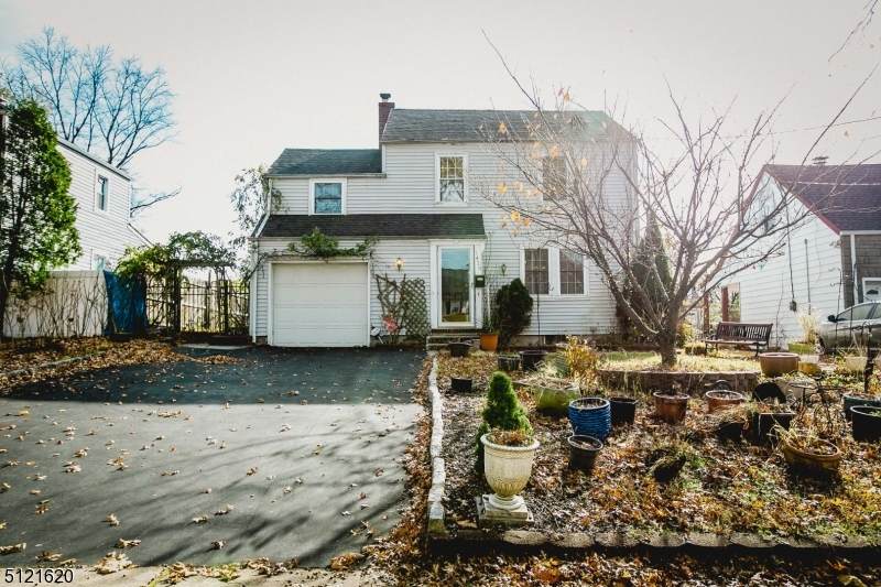 1436 E 7Th St - Photo 1