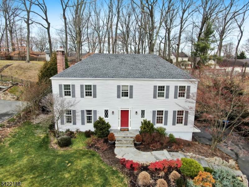 25 Ellsworth Ave - Photo 1