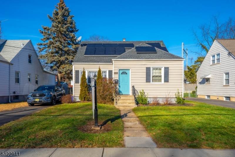128 Dennis St - Photo 1
