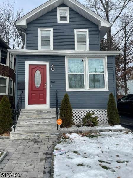 312 Maple Ave - Photo 1