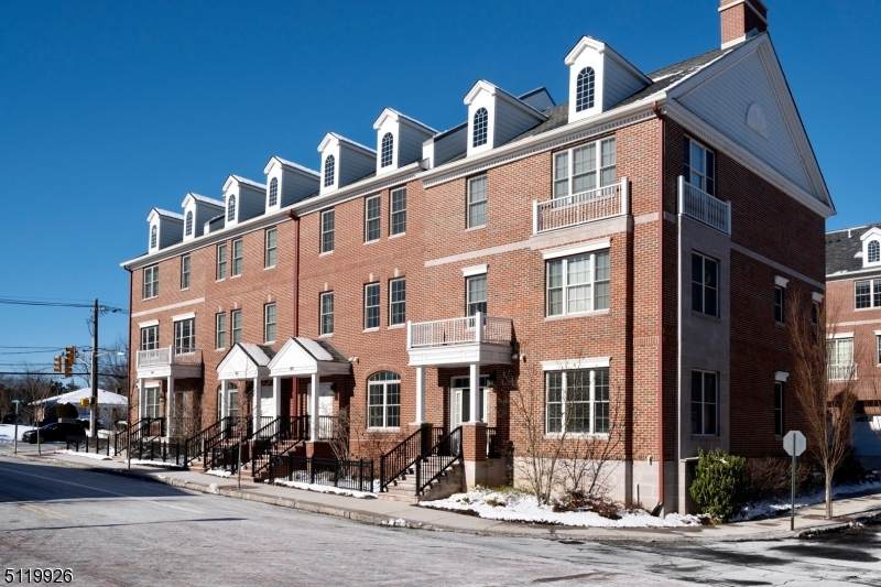 64 Carillon Cir - Photo 1