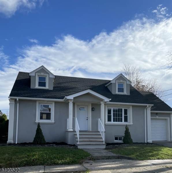 624 20Th Ave - Photo 1