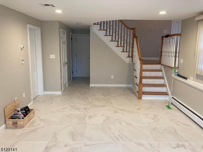 718 Spring Ave - Photo 1