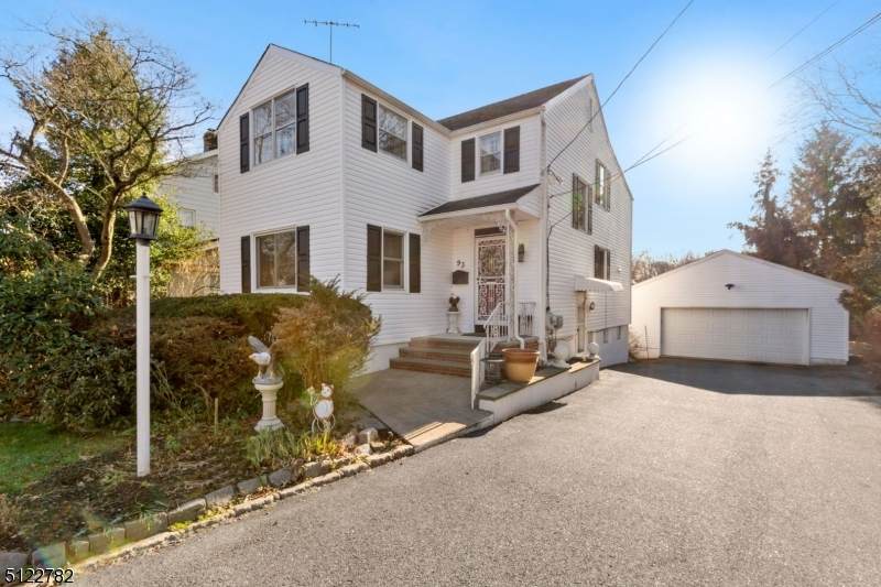 93 Orchard St - Photo 1