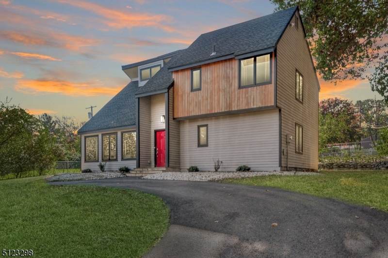 68 Stokes Ave - Photo 1