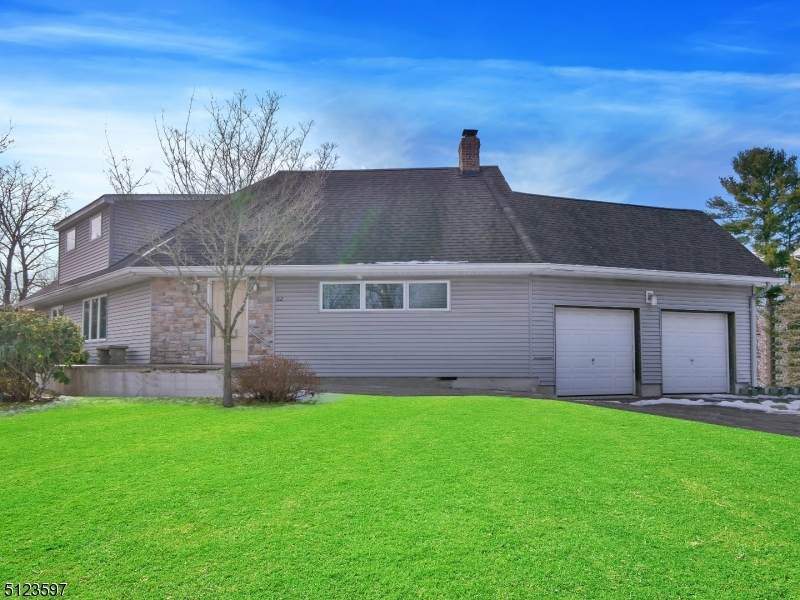 62 Hamilton Ave - Photo 1