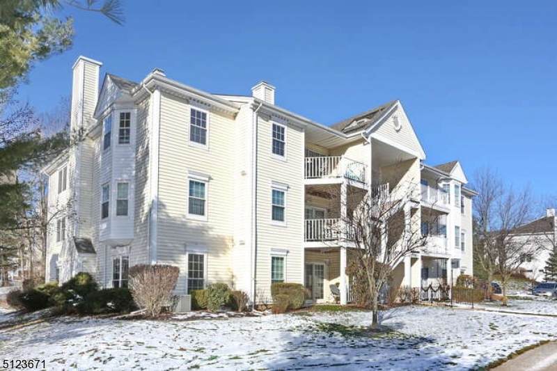889 Tuliptree Ct - Photo 1