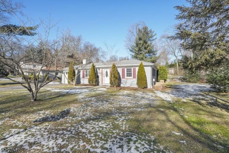 28 Rosedale Ave - Photo 1