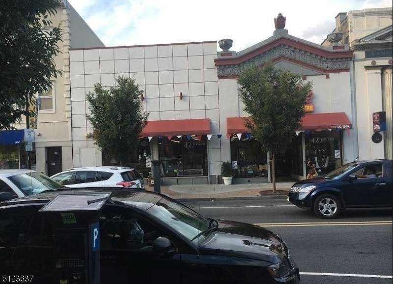 206 Ferry St - Photo 1