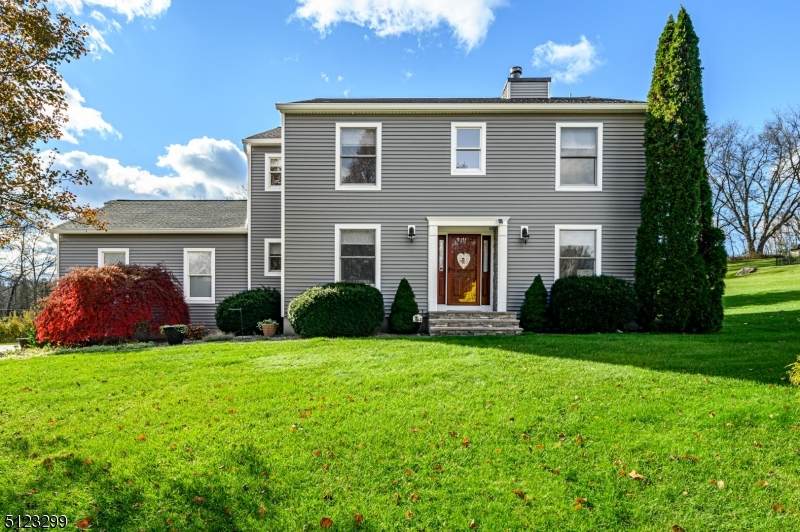 2 Woods Edge Ct - Photo 1