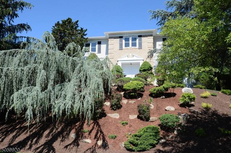 9 Skyline Dr - Photo 1