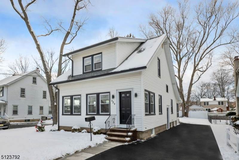 124 Romain Ave - Photo 1
