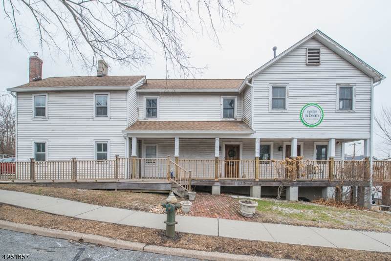 820 Bloomfield Ave - Photo 1