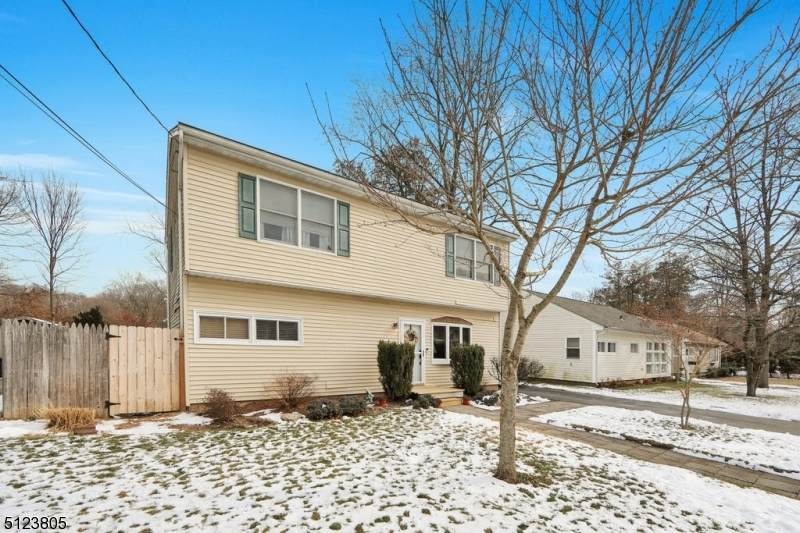 1515 Washington Ave - Photo 1