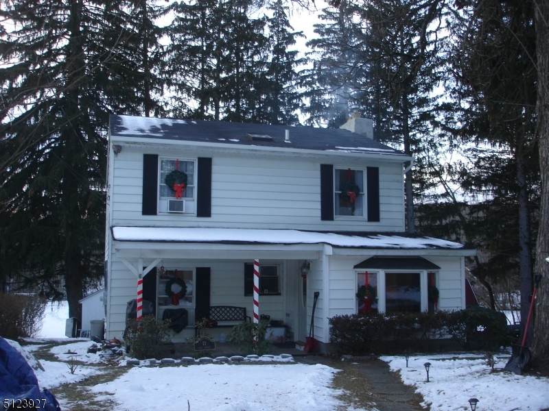 13 East Ave - Photo 1